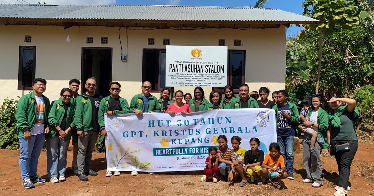 Bakti sosial di panti asuhan "Syalom"